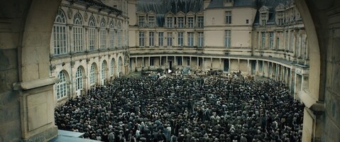Media 8494_les miserables_château de fontainebleau - cour ovale_0.jpg